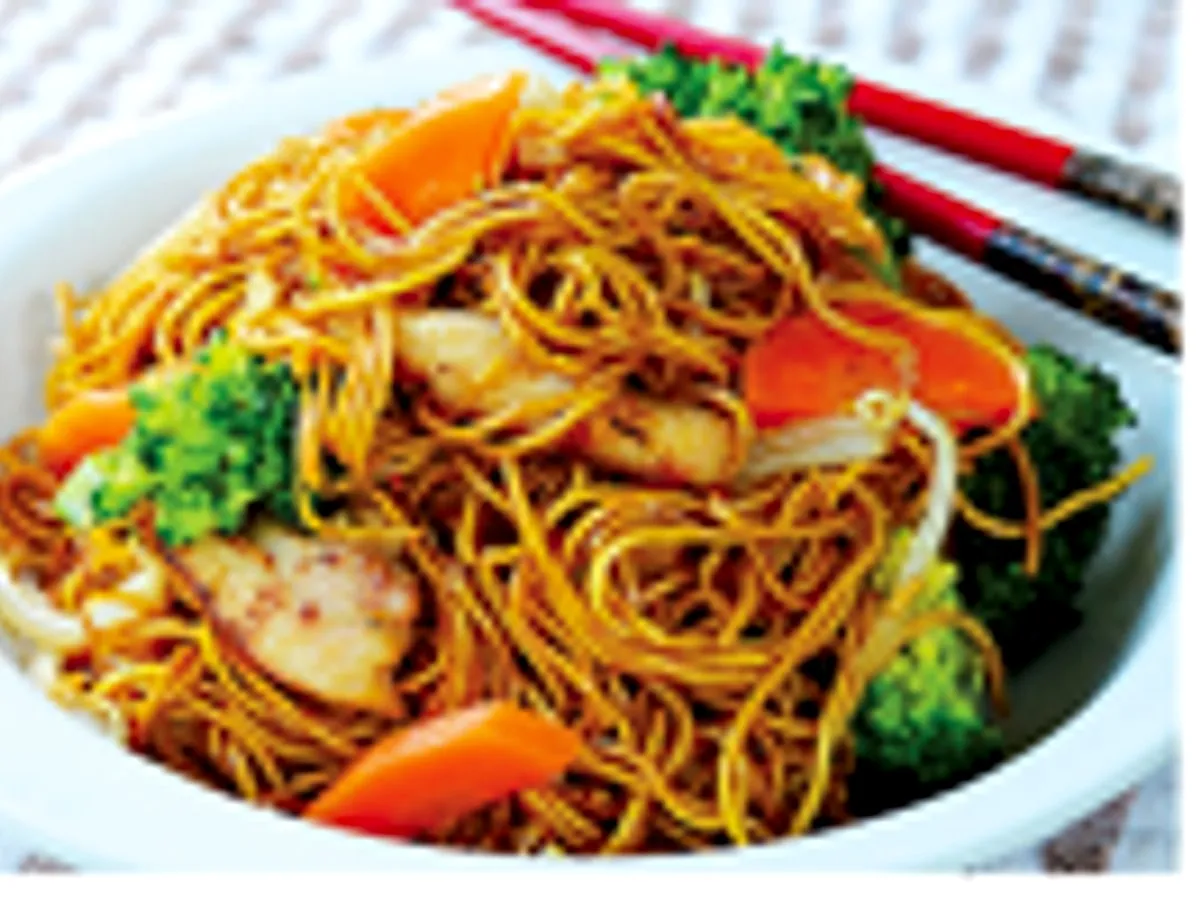 Hibachi noodles with vegetables